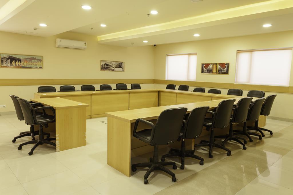 Red Fox Hotel, Chandīgarh מראה חיצוני תמונה