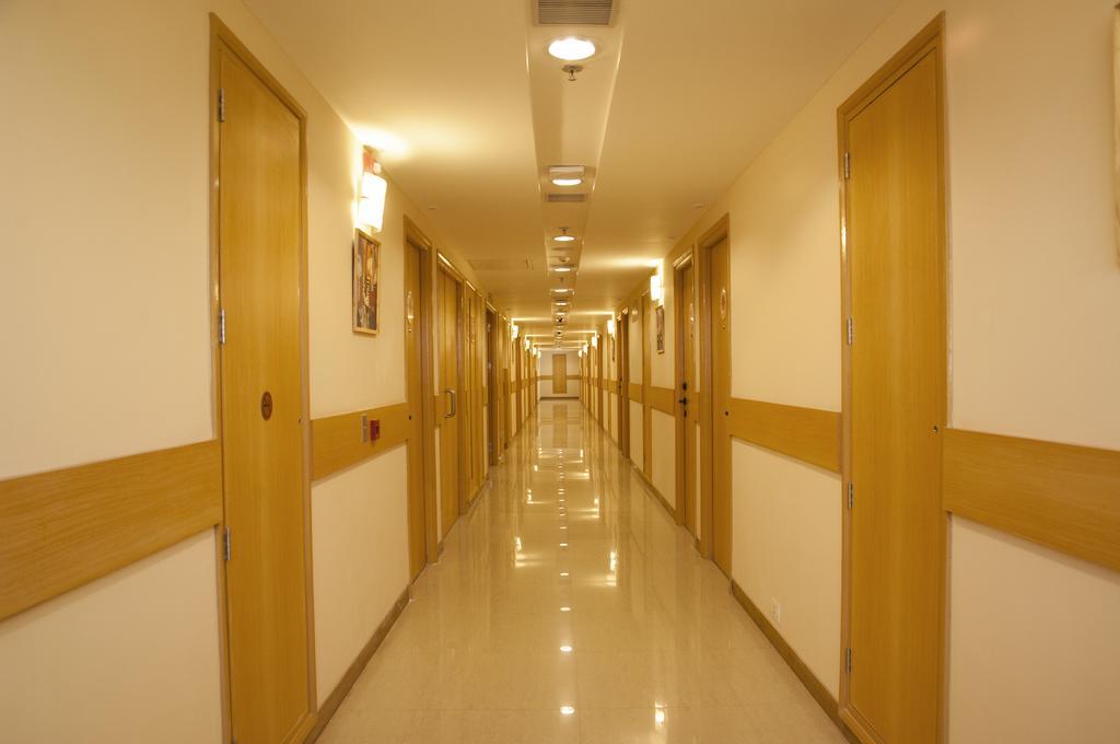 Red Fox Hotel, Chandīgarh מראה חיצוני תמונה