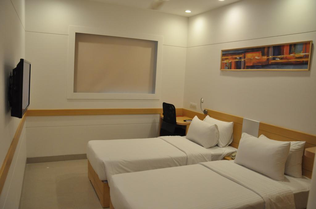 Red Fox Hotel, Chandīgarh מראה חיצוני תמונה