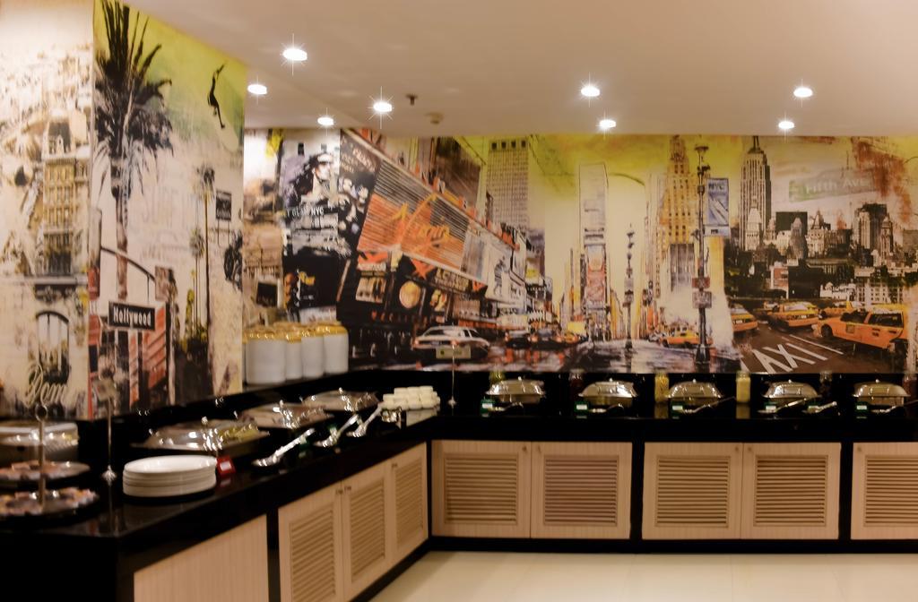 Red Fox Hotel, Chandīgarh מראה חיצוני תמונה