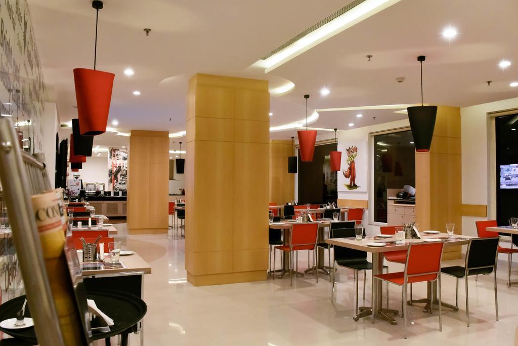 Red Fox Hotel, Chandīgarh מראה חיצוני תמונה
