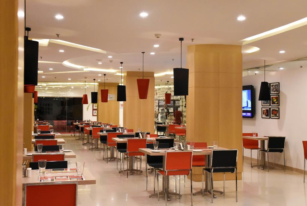 Red Fox Hotel, Chandīgarh מראה חיצוני תמונה