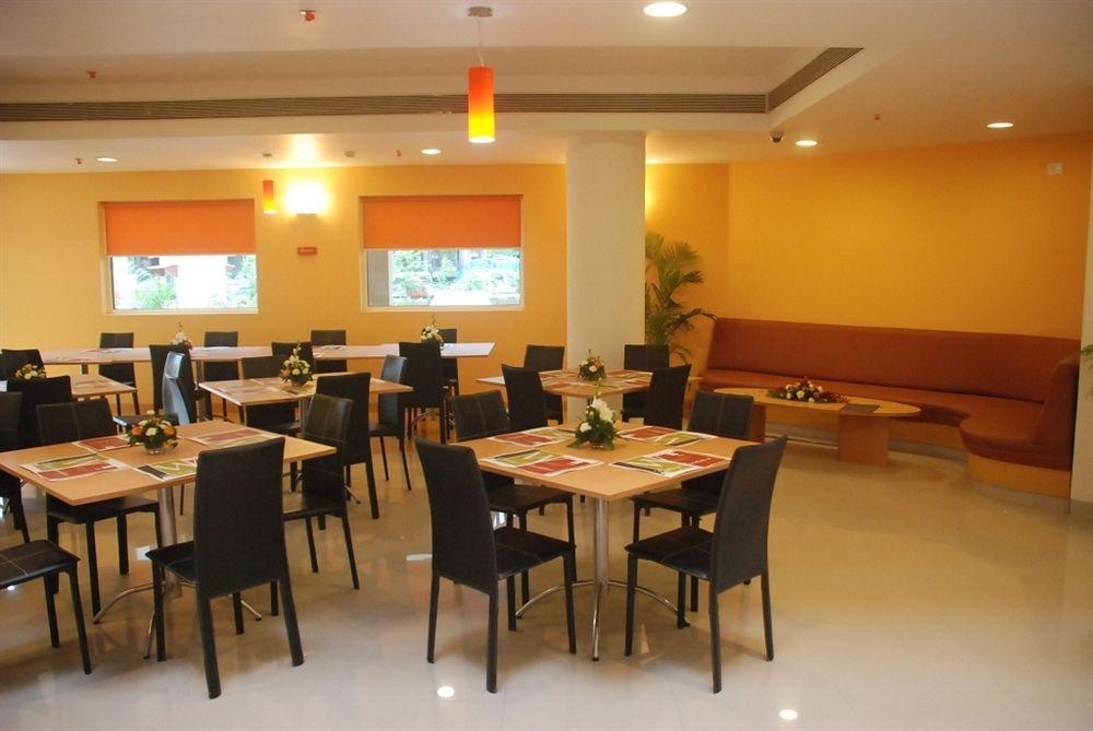 Red Fox Hotel, Chandīgarh מראה חיצוני תמונה