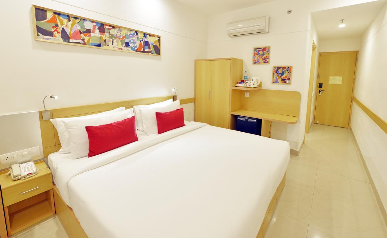 Red Fox Hotel, Chandīgarh מראה חיצוני תמונה