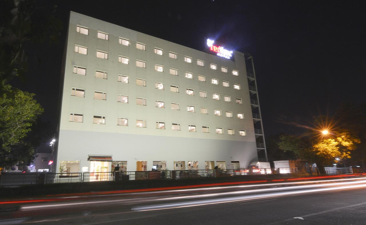 Red Fox Hotel, Chandīgarh מראה חיצוני תמונה